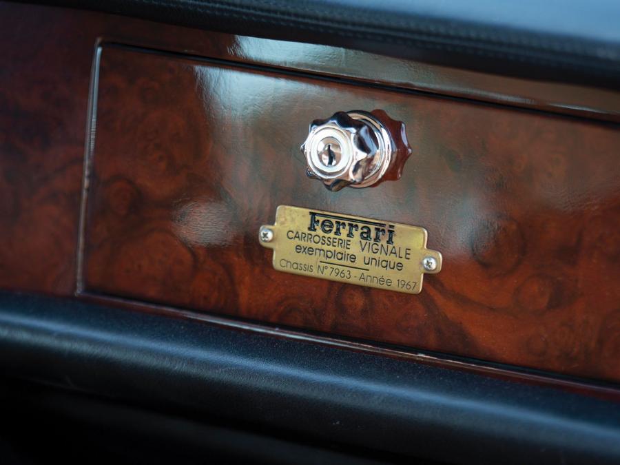 Детали интерьера Ferrari 330 GT Shooting Brake (7963) 1968 года  (фото 32 из 53)